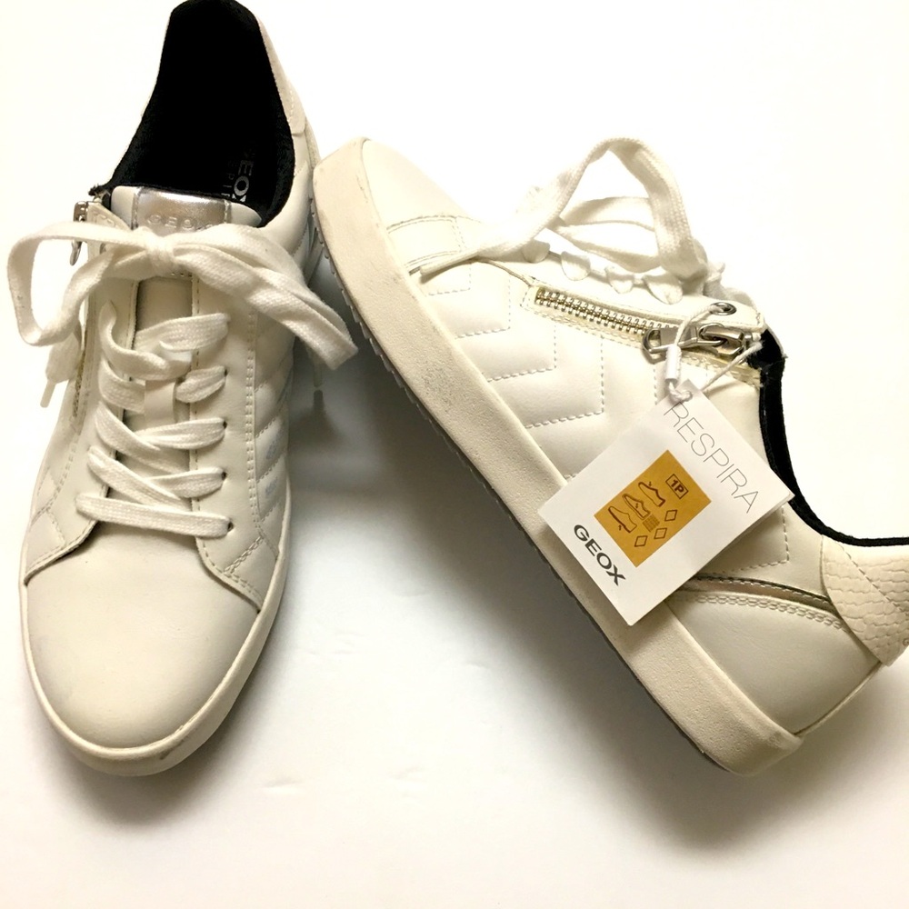 NEW Geox Respira Sneakers Tennis Shoes Italian Patent Leather Size 8 White